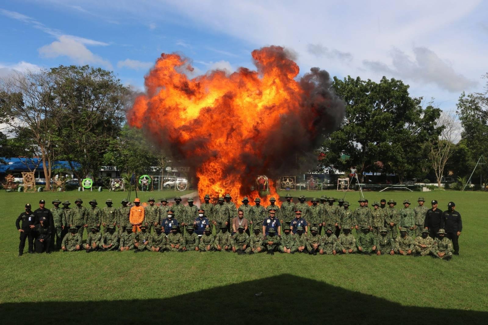 bomb2