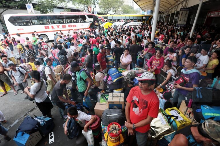 Araneta-Cubao-bus-terminal-Inquirer-Grig-Montegrande