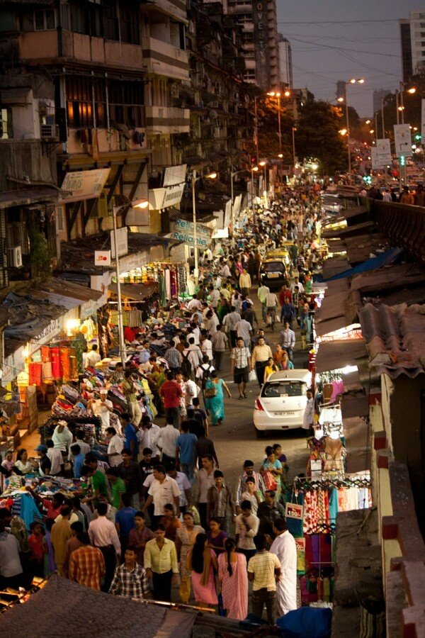 crowded-390840_1280