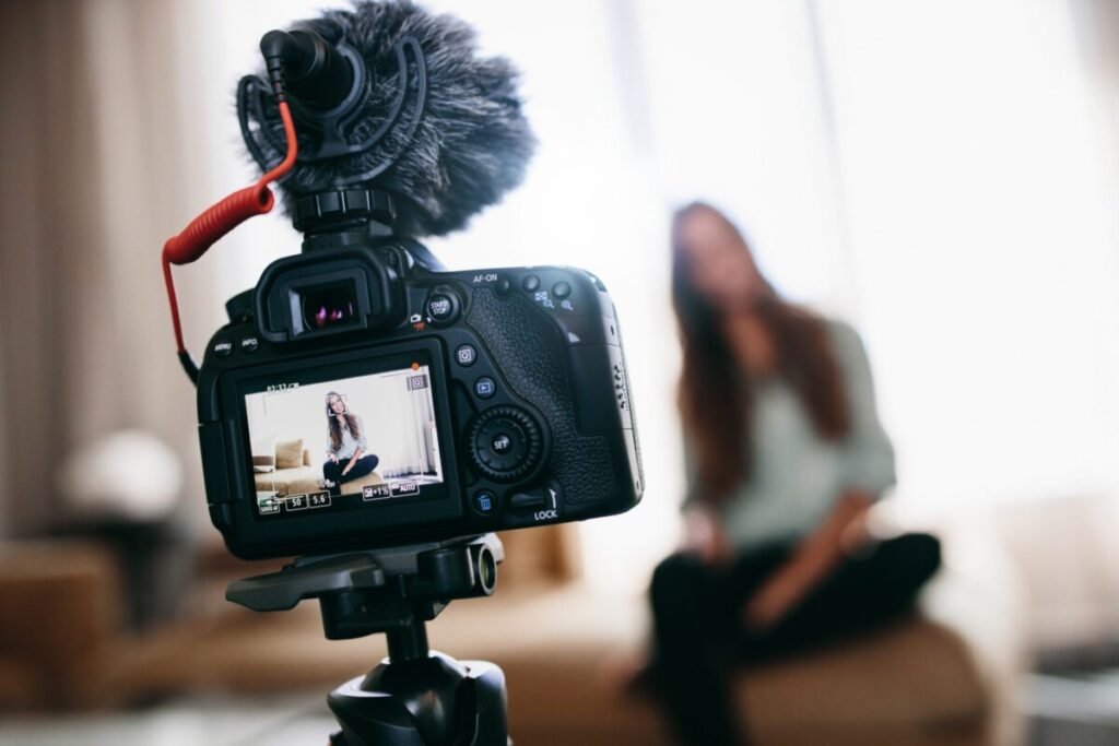 vlogger1