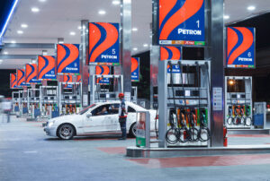 Ramon Ang renews offer to sell Petron to government